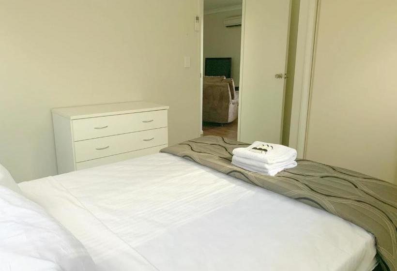 Motel Stay On Sullivan