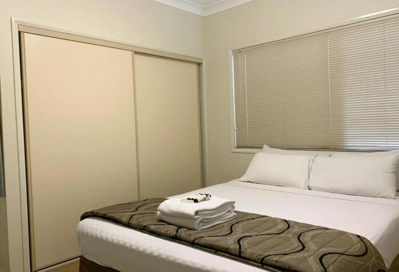 Motel Stay On Sullivan