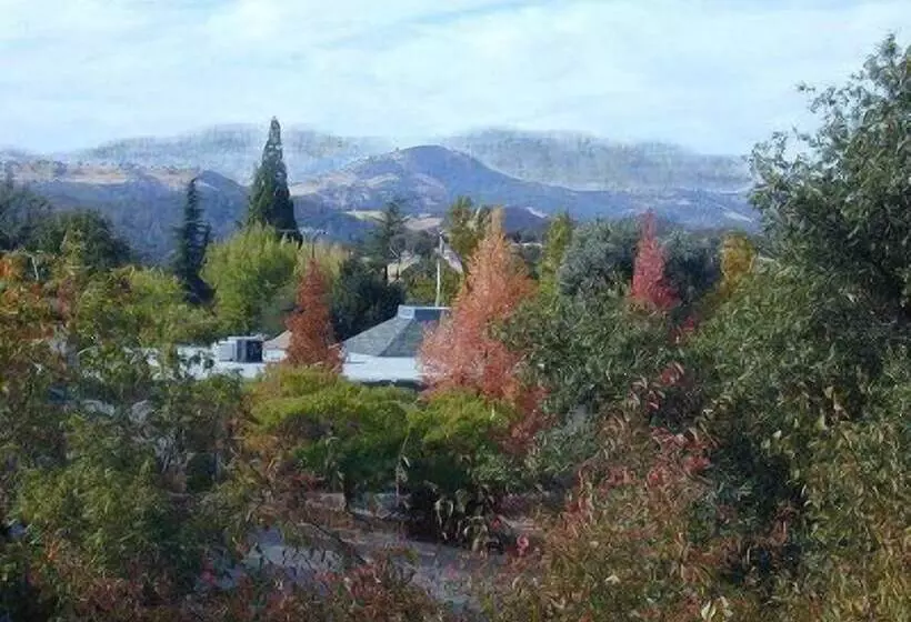 Robins Nest Bed & Breakfast