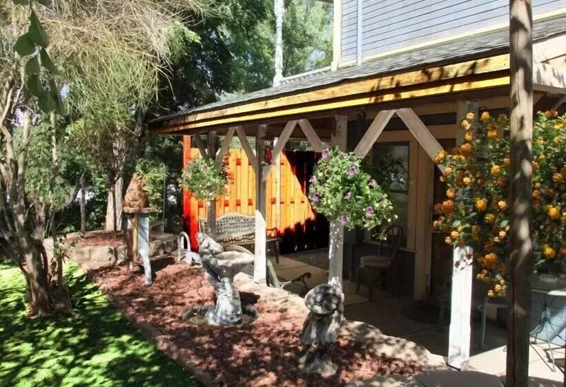 Robins Nest Bed & Breakfast