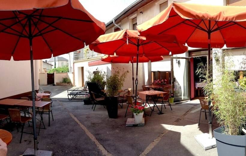 Общежитие Auberge Du Cheval Blanc Logis