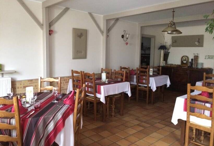 Общежитие Auberge Du Cheval Blanc Logis