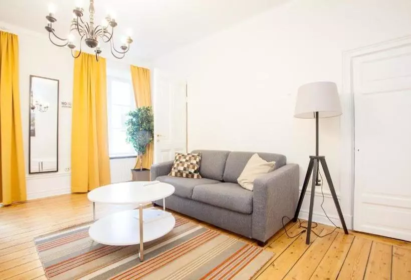 Aparthotel Apartdirect Sveavägen
