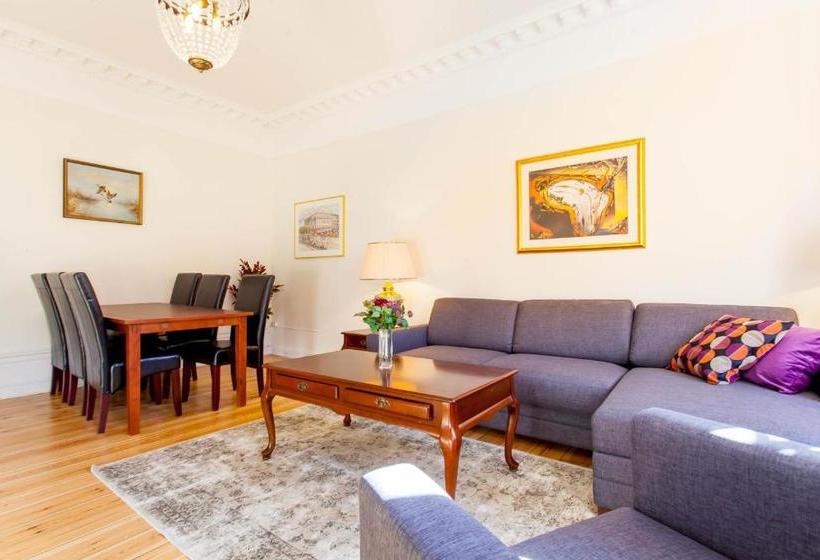 Aparthotel Apartdirect Sveavägen