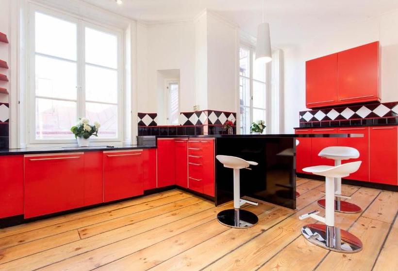 Aparthotel Apartdirect Sveavägen