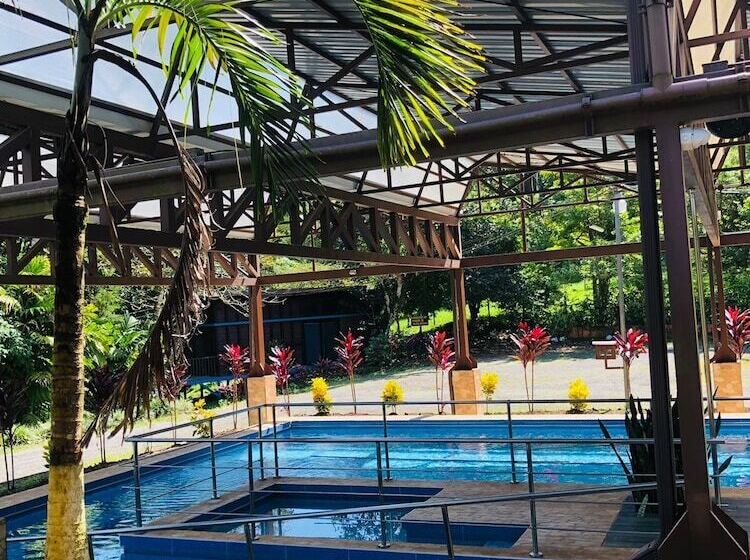 Avita Lodge Hotel De Montaña