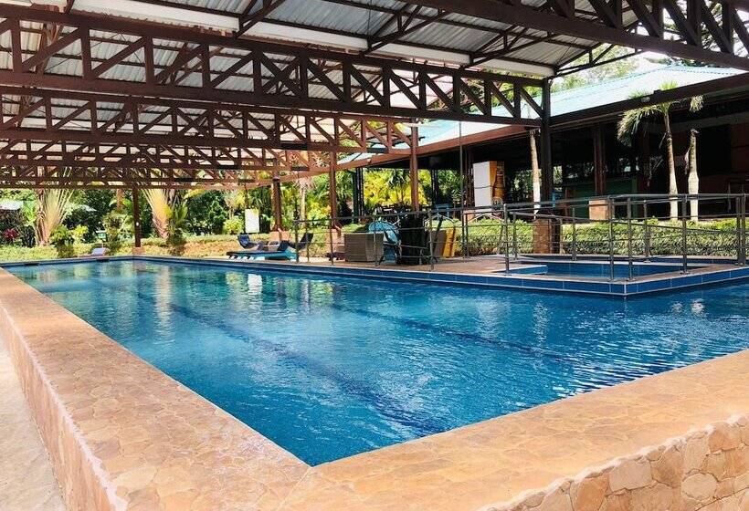 Avita Lodge Hotel De Montaña