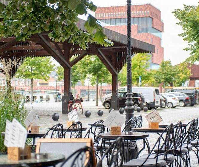 تختخواب و صبحانه Dock 29