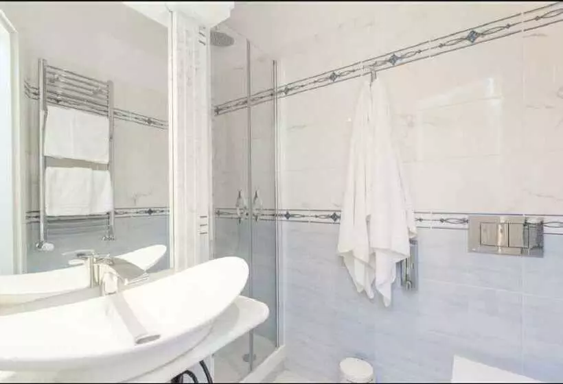 تختخواب و صبحانه Impero Vaticano San Pietro