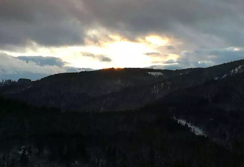 Aamiaismajoitus (B&B) Le Relais De Rochepaule