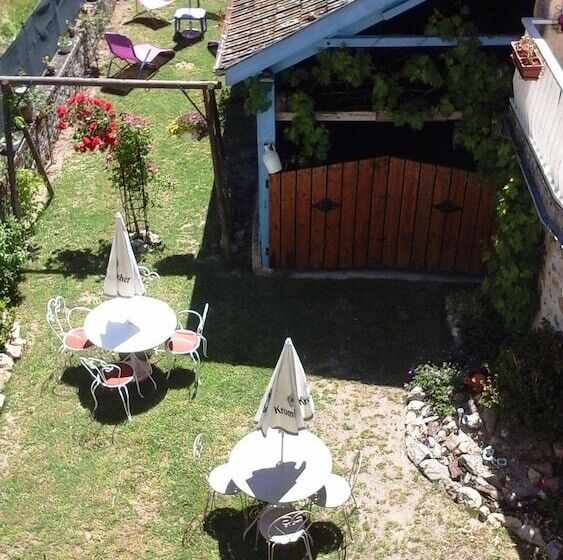 צימר Le Relais De Rochepaule