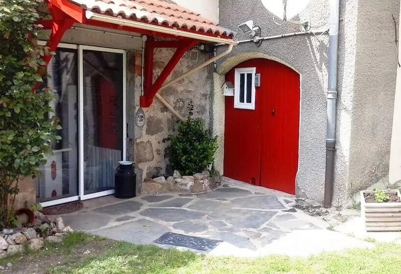 Aamiaismajoitus (B&B) Le Relais De Rochepaule