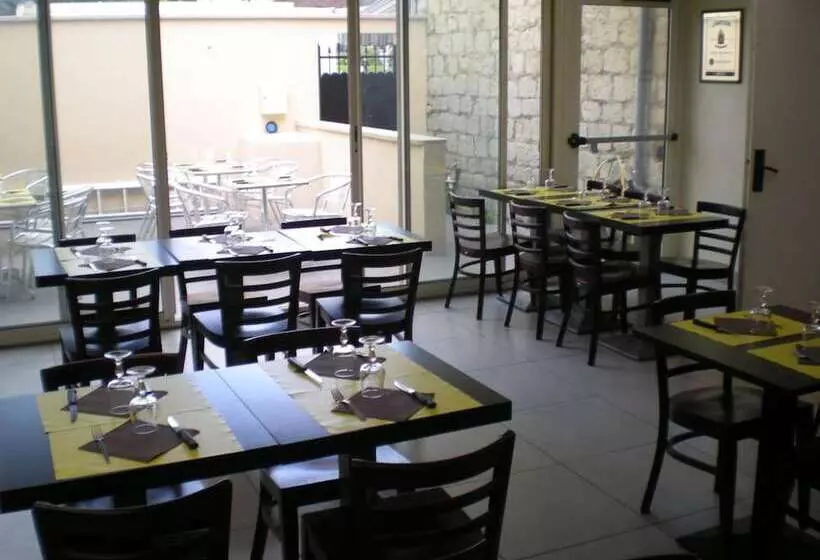 Hotelli Café De La Gare