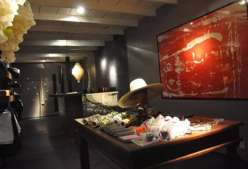 Chic Hotel Boutique