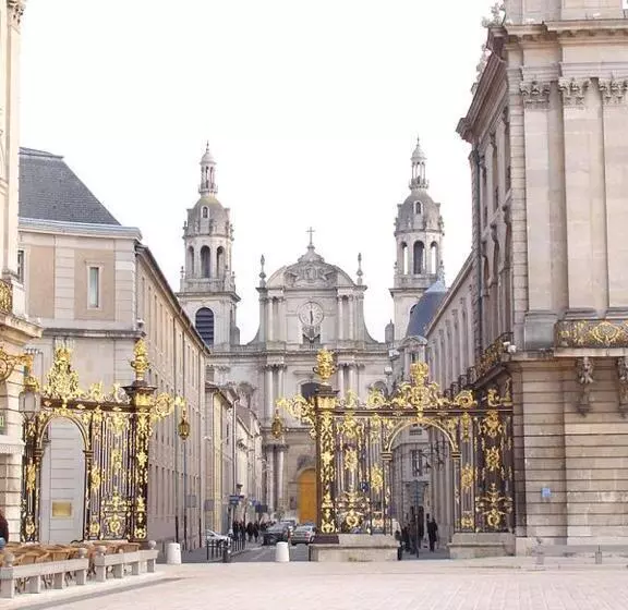 Hotelli Les Portes D'or