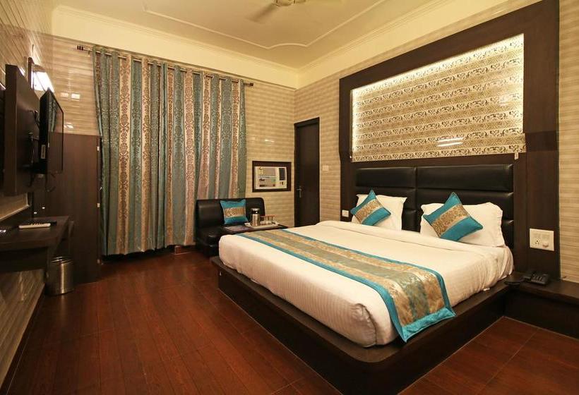 هتل Oyo 5540 Etiler