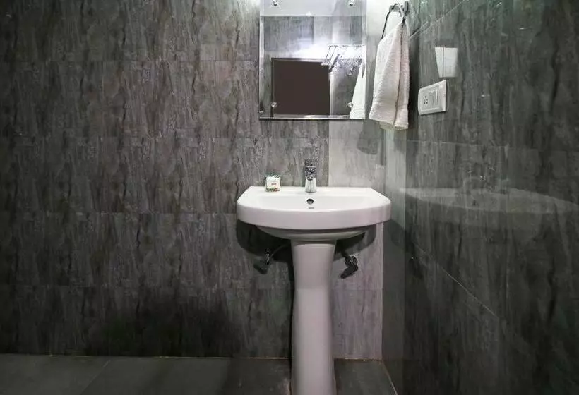 ホテル Oyo 5540 Etiler