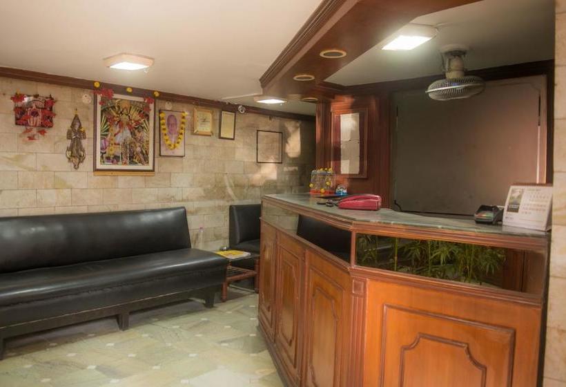 هتل Flagship 74922 Penguin Homes