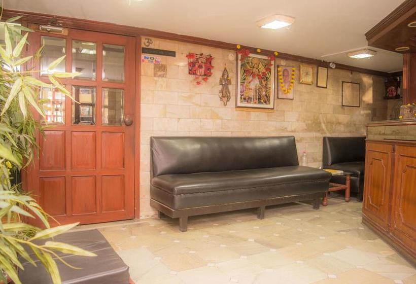 هتل Flagship 74922 Penguin Homes