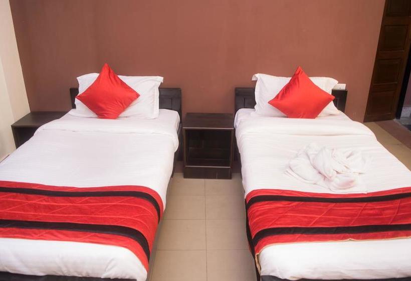 هتل Flagship 74922 Penguin Homes