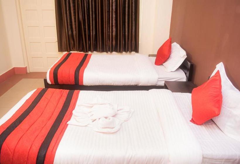 هتل Flagship 74922 Penguin Homes