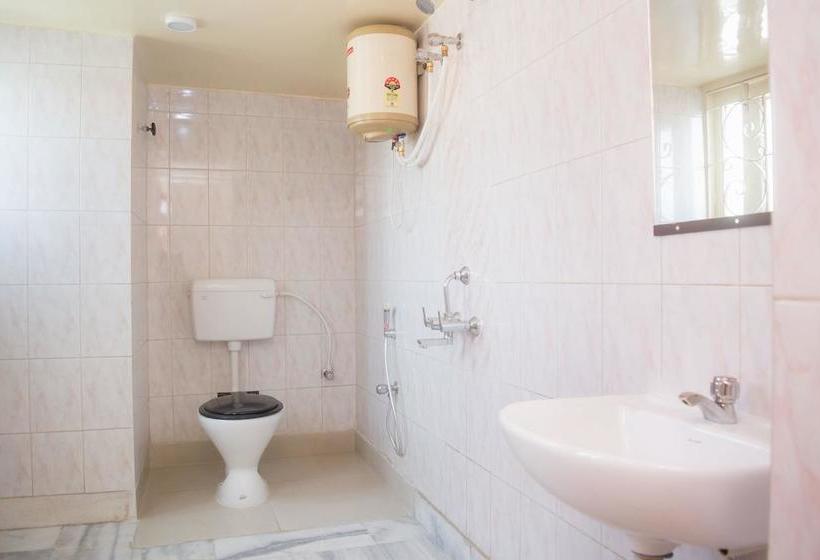 هتل Flagship 74922 Penguin Homes