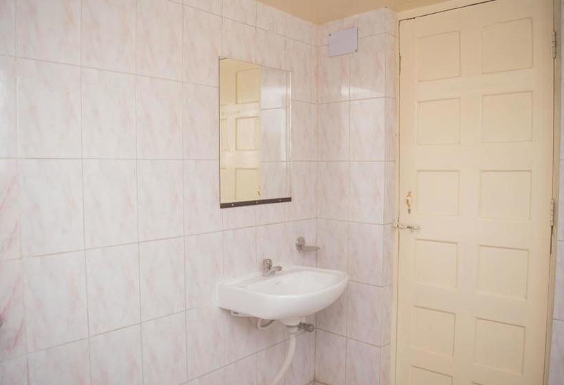 هتل Flagship 74922 Penguin Homes