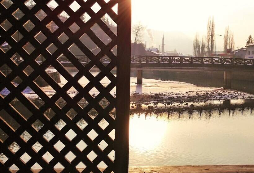 בית מלון כפרי Pansion River