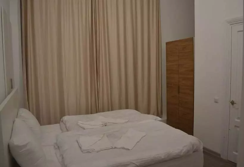 هتل Rustaveli 36