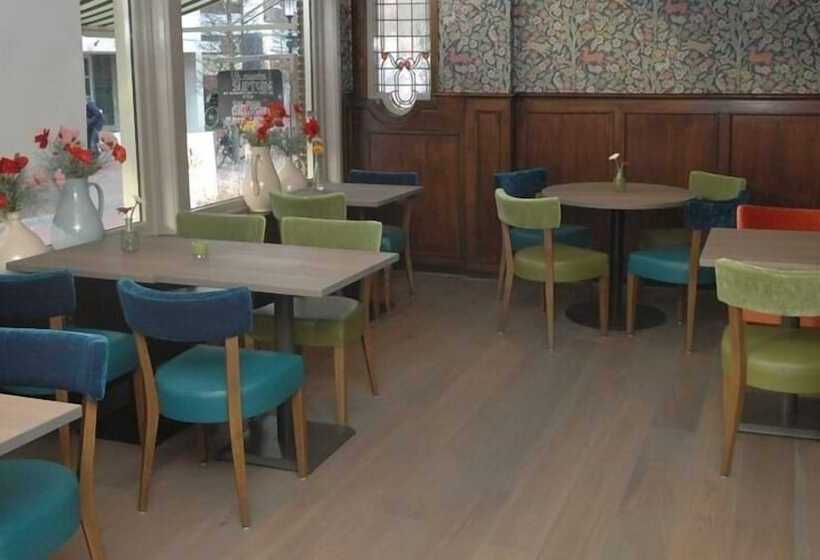 ホテル Villa Flora