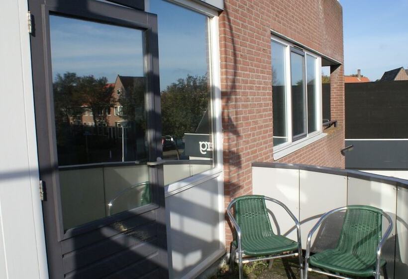 ホテル Villa Flora