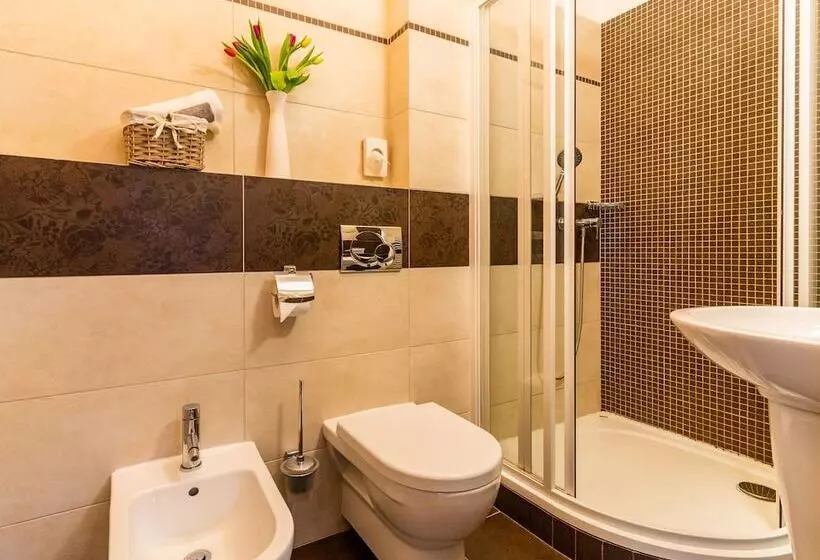 هتل Villa Gardenia