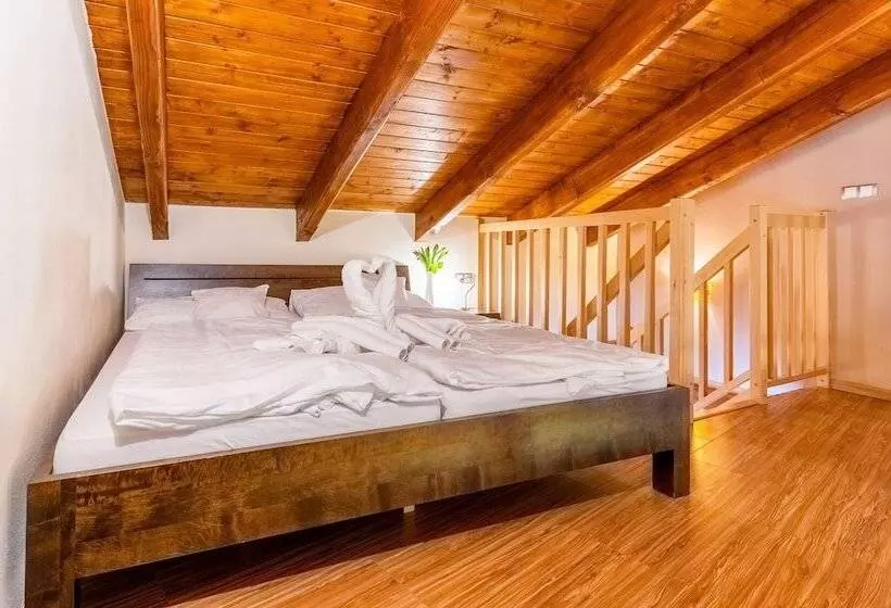 هتل Villa Gardenia