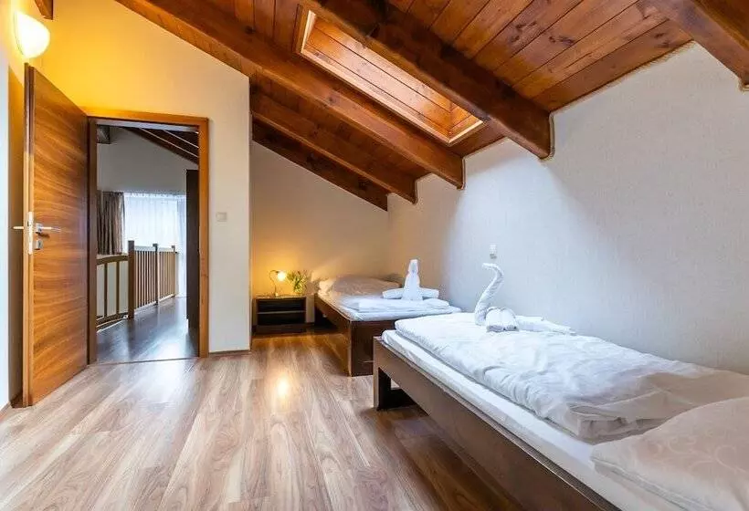 هتل Villa Gardenia
