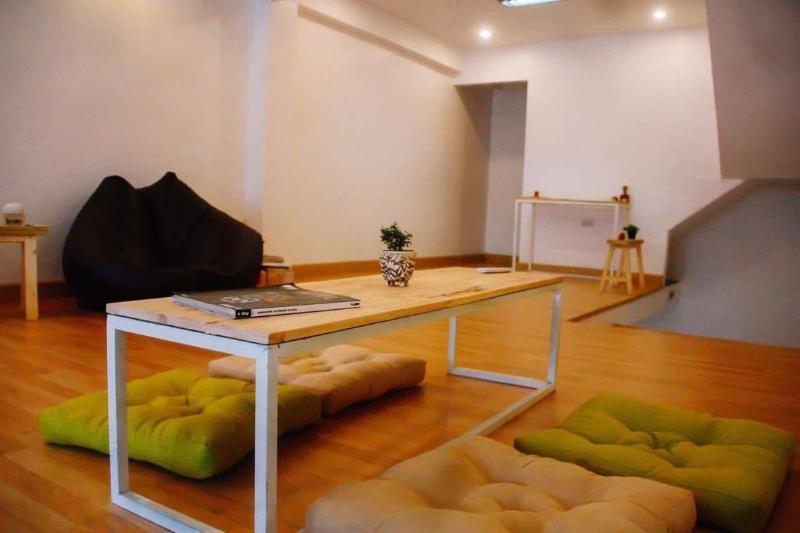 Sook Cafe And Youth Hostel