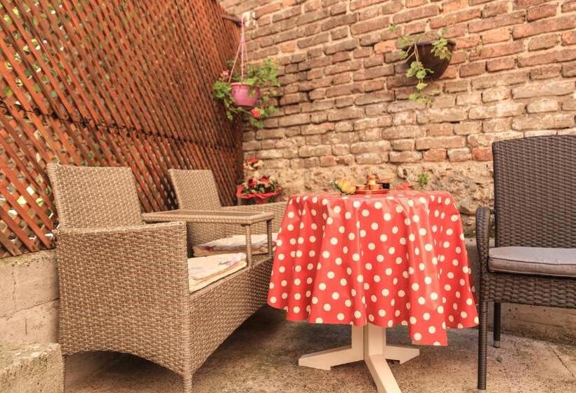 تختخواب و صبحانه Pansion Centar