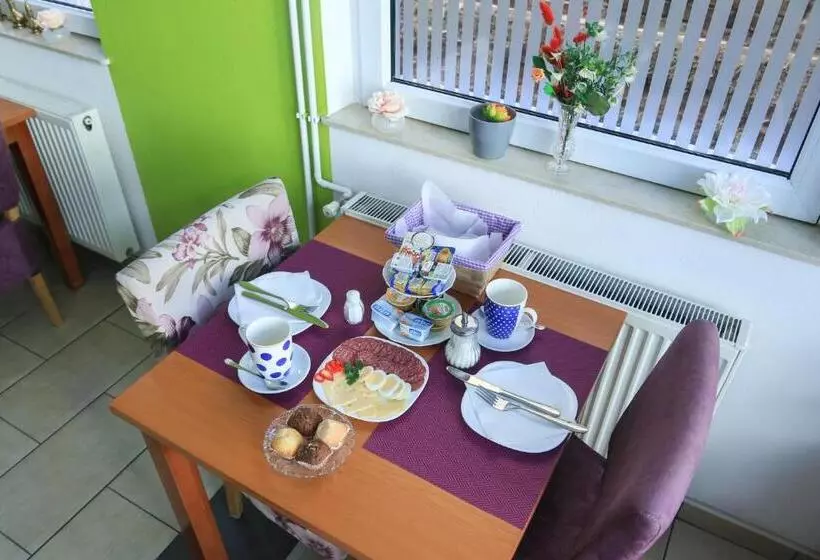 تختخواب و صبحانه Pansion Centar