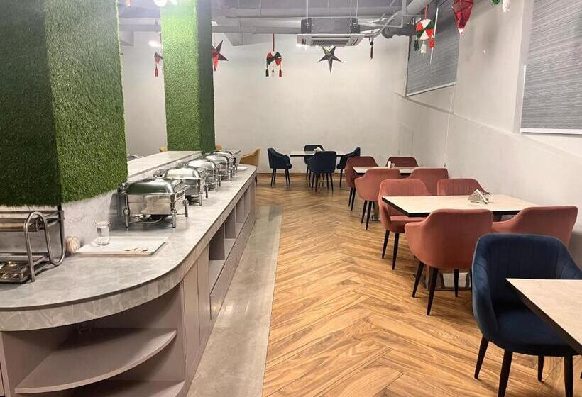 Gazebo Inn & Suites Medanta