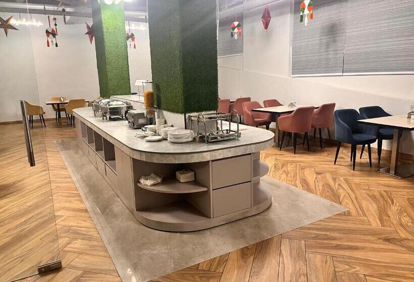 Gazebo Inn & Suites Medanta