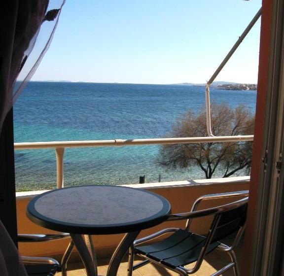 בית מלון כפרי 4 Epoxes Studios