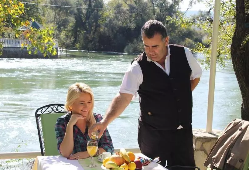 هتل Ada Blagaj