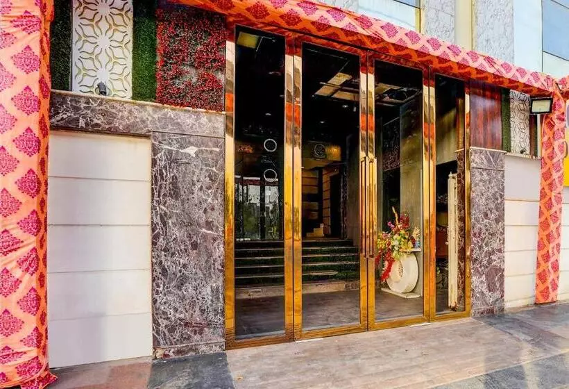 ホテル Super Collection O Sector 5 Ghaziabad Formerly Crown Palace