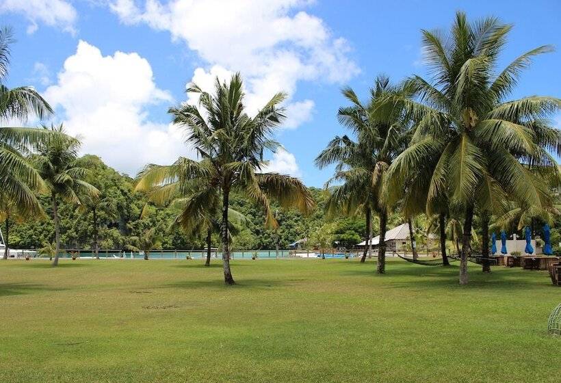 هتل Cove Resort Palau