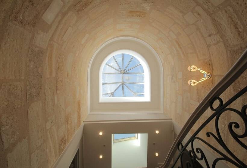 هتل Des Quinconces