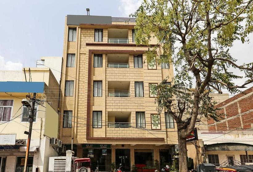 هتل Oyo 3457 Premium  Sky Heights