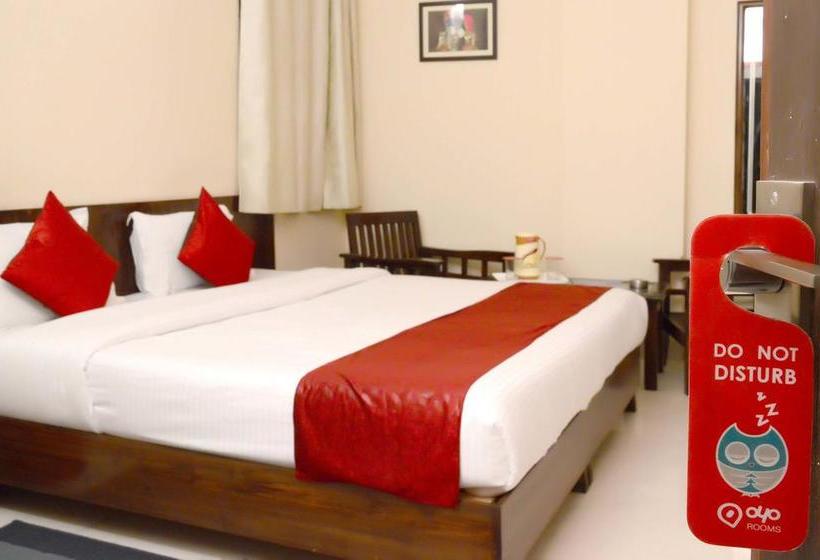 هتل Oyo 3457 Premium  Sky Heights