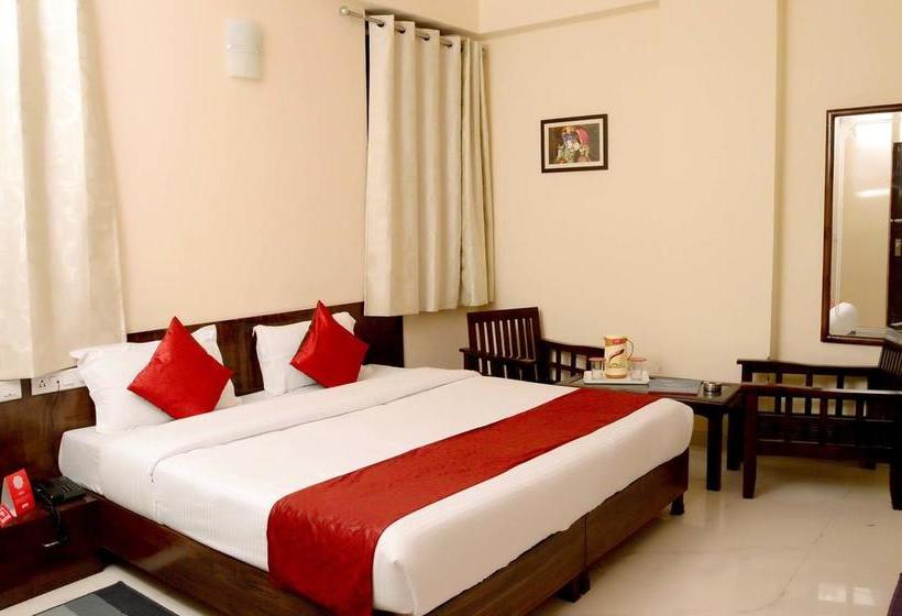 هتل Oyo 3457 Premium  Sky Heights