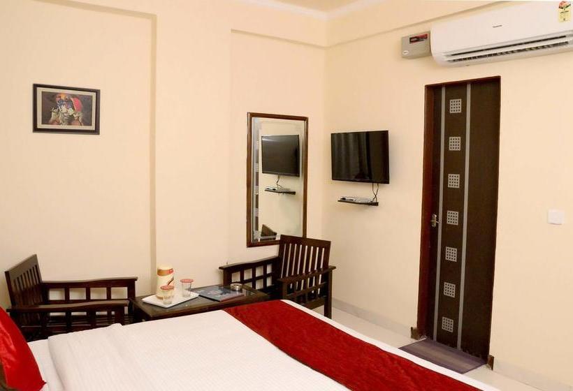 هتل Oyo 3457 Premium  Sky Heights