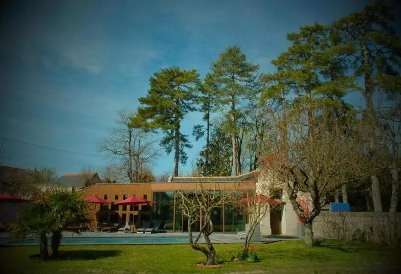 Château De Candes   Art & Spa