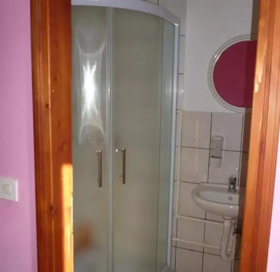 مُتل Apartmani I Sobe Okuka